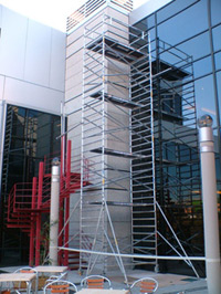 Hliníková věž šířka 1.35m